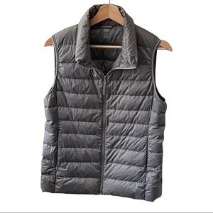 ✨UNIQLO Gray Vest Jacket Medium